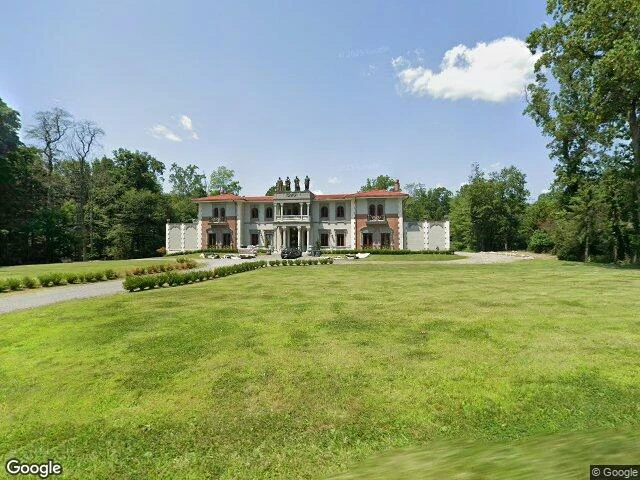 House image located at Saddle River, NJ 07458