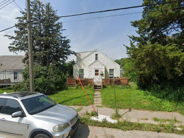 House image located at Dubuque, IA 52001