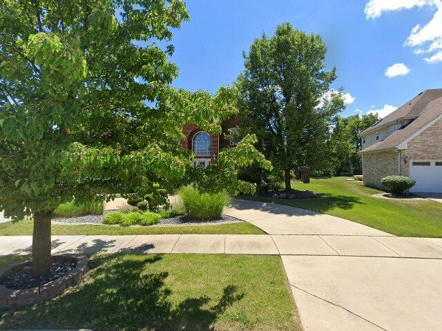 House image located at South Holland, IL 60473
