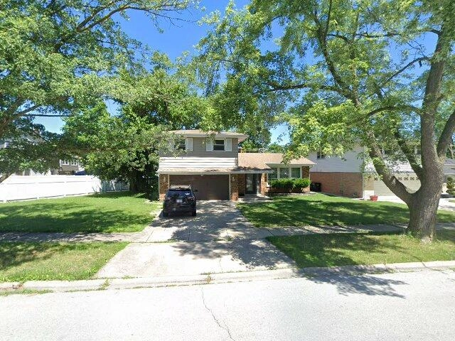 House image located at South Holland, IL 60473