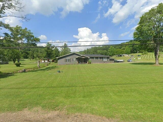 House image located at Uhrichsville, OH 44683