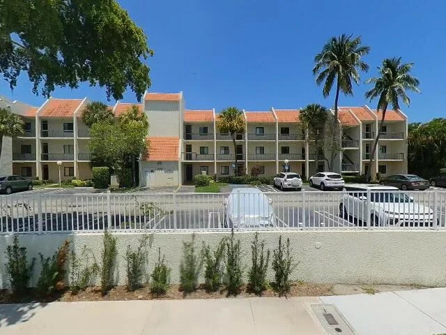 House image located at West Palm Beach, FL 33401