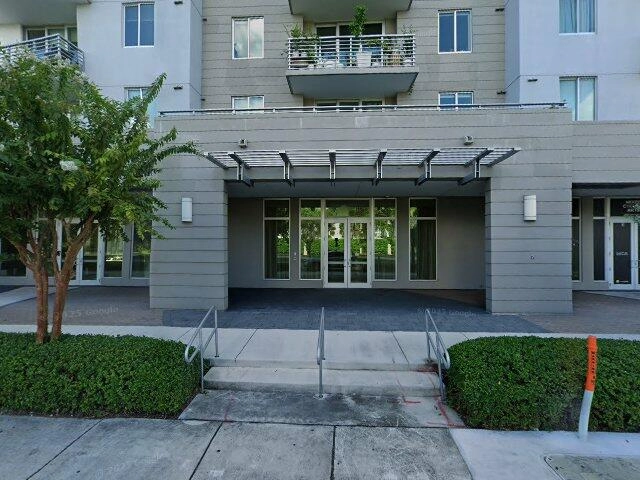 House image located at Miami, FL 33178