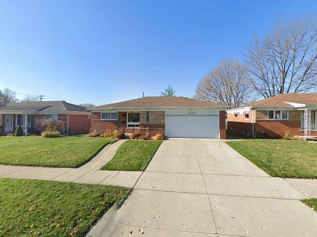 House image located at Warren, MI 48093