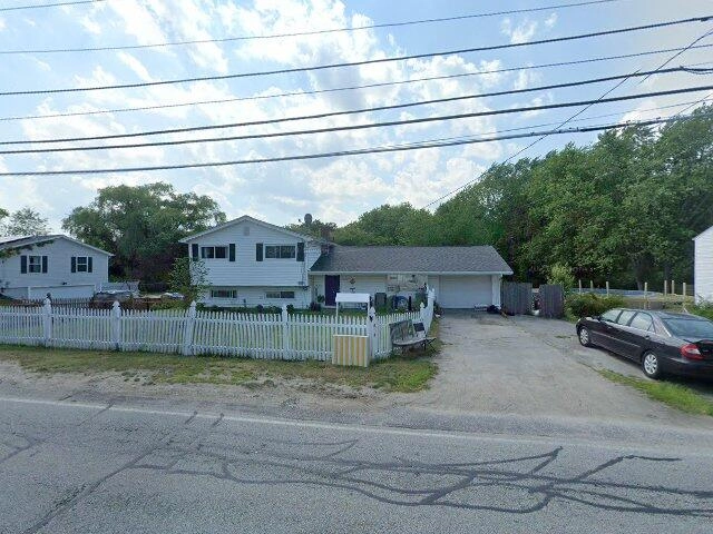 House image located at Swansea, MA 02777