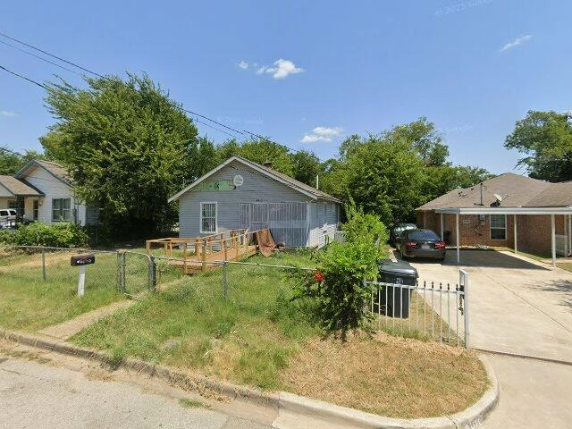 House image located at Dallas, TX 75216