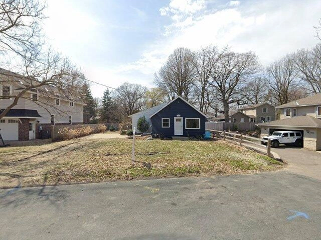 House image located at Chanhassen, MN 55317