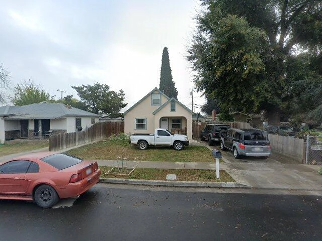 House image located at Tulare, CA 93274