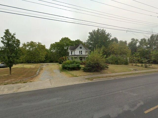 House image located at Benton, IL 62812