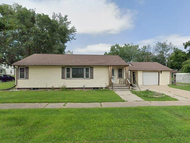 House image located at Charles City, IA 50616
