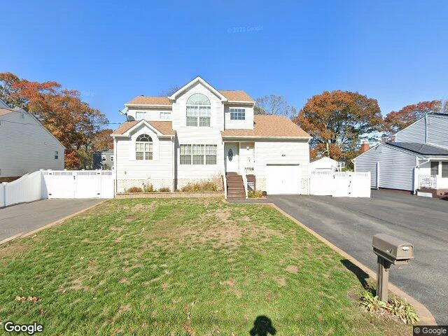 House image located at Shirley, NY 11967