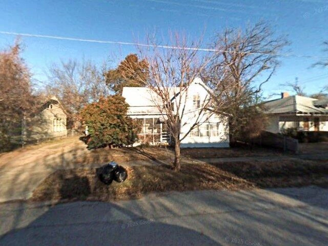 House image located at Abingdon, IL 61410