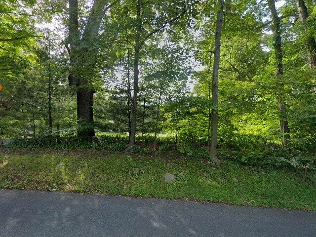 House image located at Woodbury, CT 06798