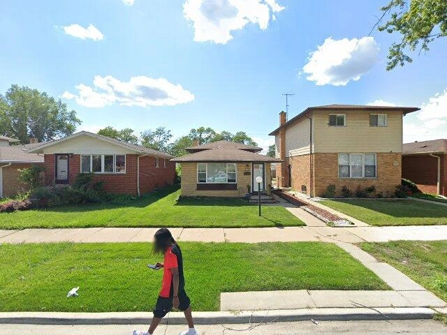 House image located at Chicago, IL 60643