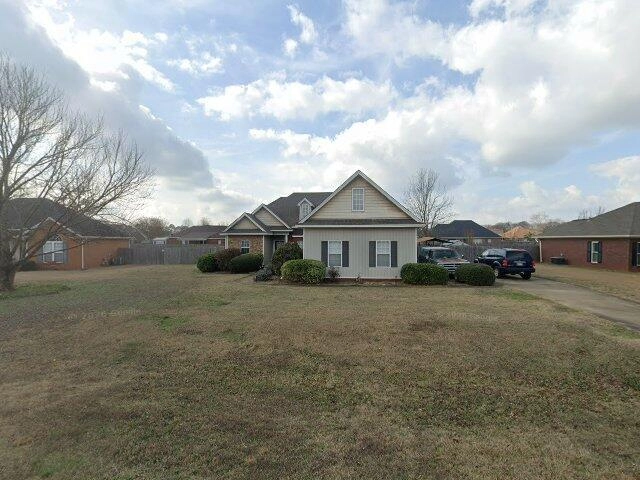 House image located at Deatsville, AL 36022