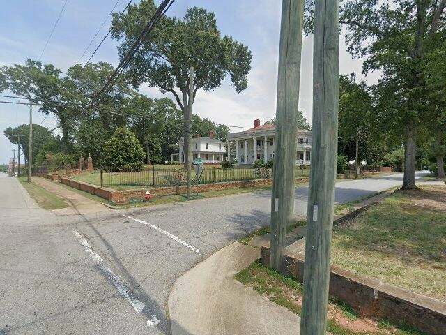 House image located at Laurens, SC 29360