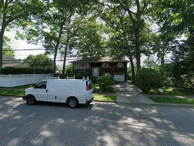 House image located at Hauppauge, NY 11788