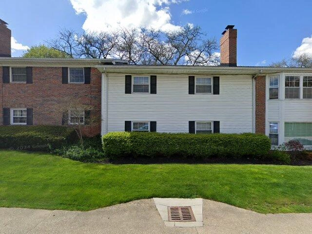 House image located at Akron, OH 44313