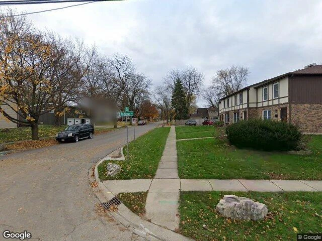 House image located at Saint Charles, IL 60174