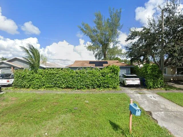 House image located at Hallandale, FL 33009