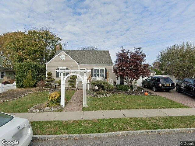 House image located at Lindenhurst, NY 11757