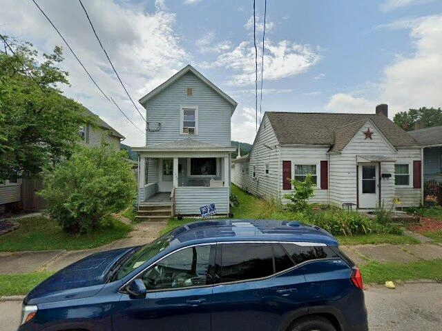 House image located at East Liverpool, OH 43920