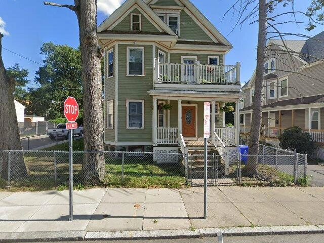 House image located at South Elgin, IL 60177