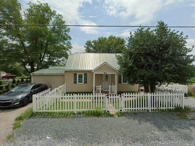 House image located at Taneytown, MD 21787