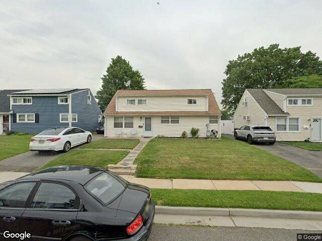 House image located at Carteret, NJ 07008