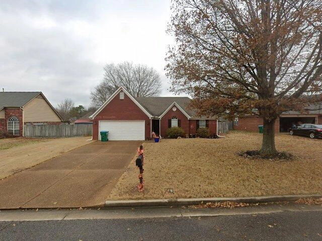 House image located at Anderson, IN 46011