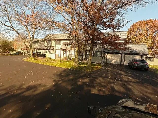 House image located at Willoughby, OH 44094