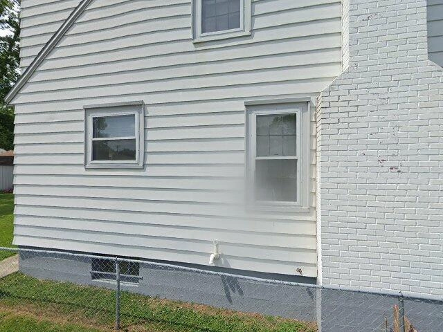 House image located at Louisville, KY 40212