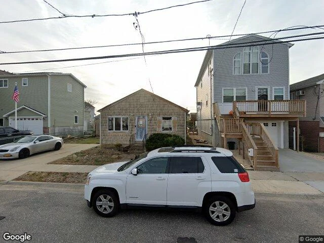 House image located at Lindenhurst, NY 11757