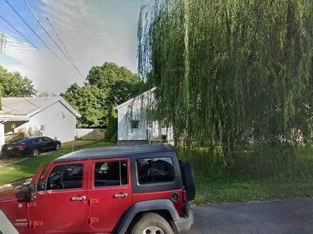 House image located at Saint Louis, MO 63125