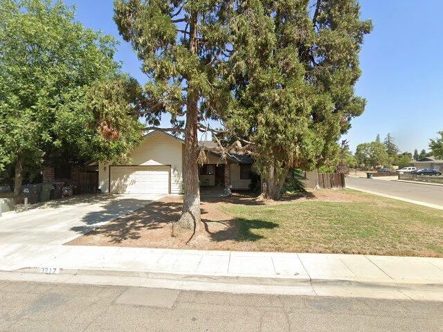 House image located at Visalia, CA 93277