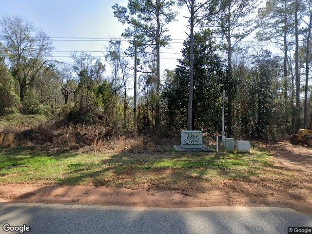 House image located at McDavid, FL 32568