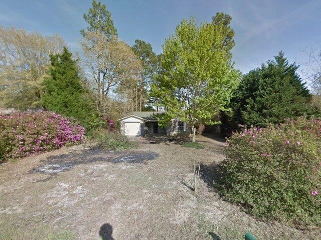 House image located at Crestview, FL 32539
