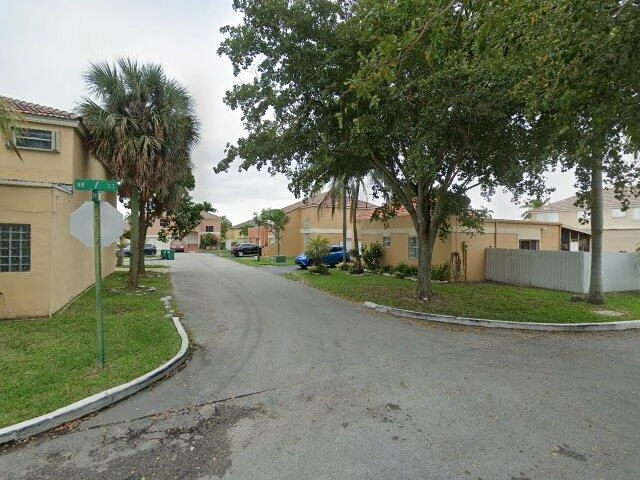 House image located at Miami, FL 33182