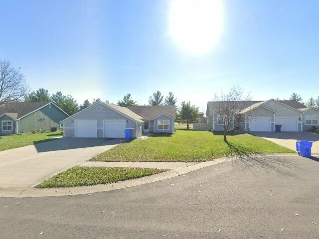 House image located at Tonganoxie, KS 66086