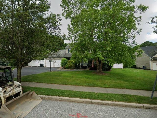 House image located at Islandia, NY 11749