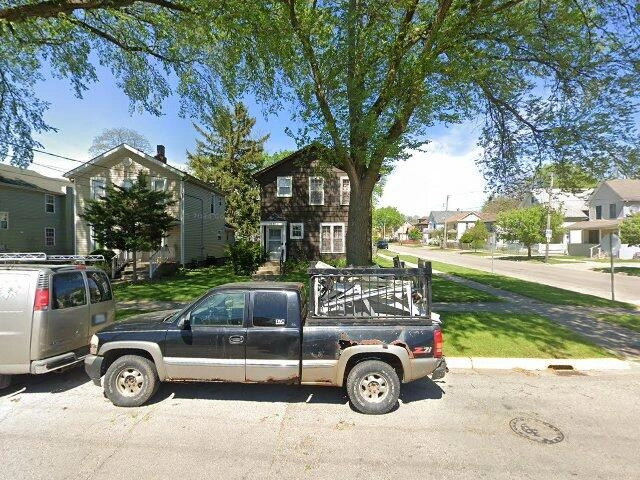 House image located at Aurora, IL 60505