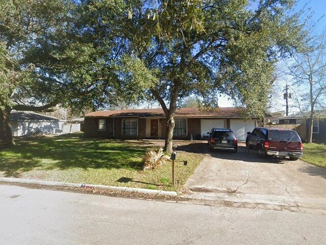 House image located at League City, TX 77573