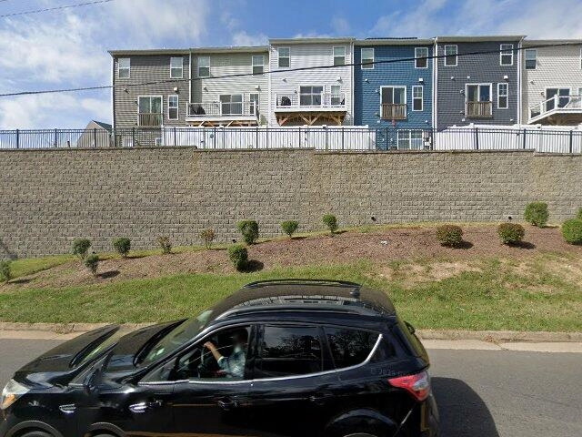 House image located at Triangle, VA 22172