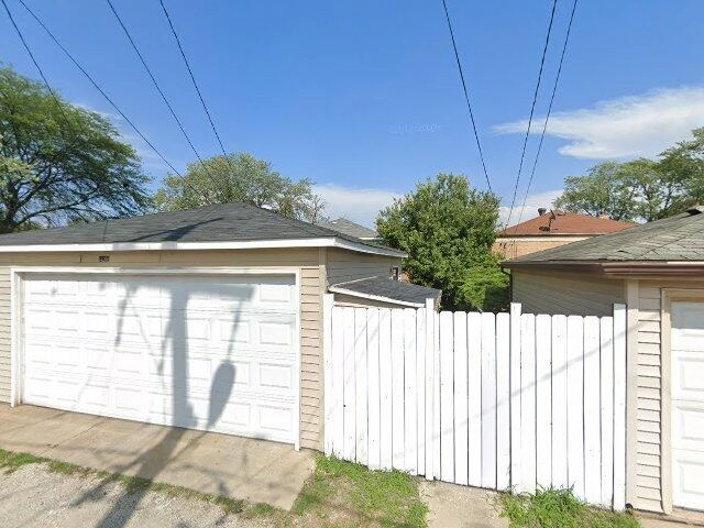 House image located at Dolton, IL 60419