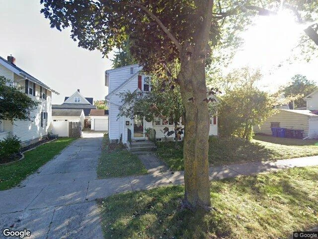 House image located at Appleton, WI 54911