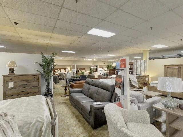 House image located at Griffith, IN 46319