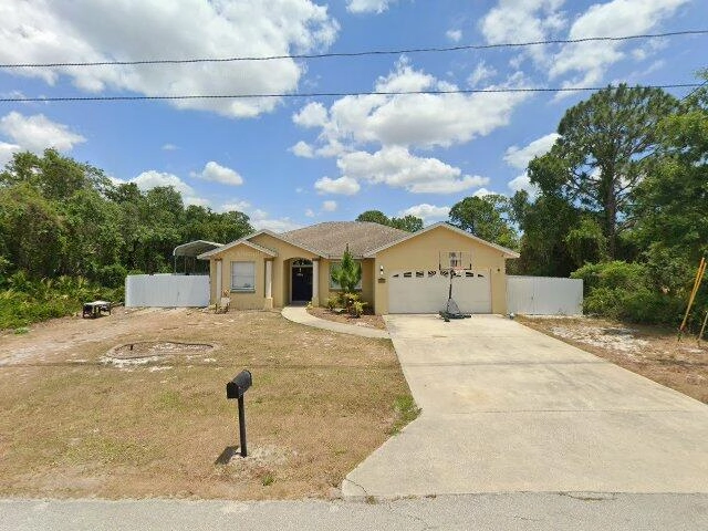 House image located at Sebring, FL 33870