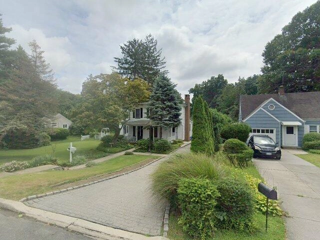 House image located at Sea Cliff, NY 11579