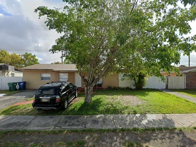 House image located at Miami, FL 33175