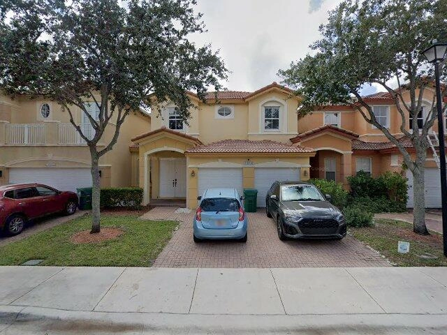 House image located at Miami, FL 33178